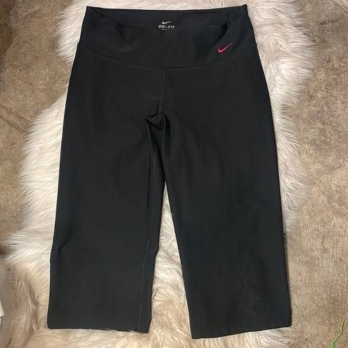 Nike  Black Cropped Pants