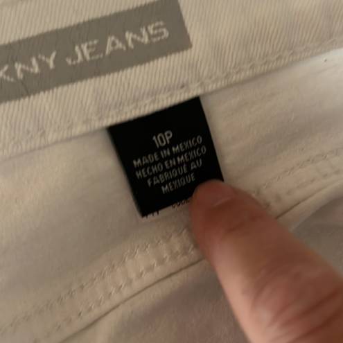 DKNY  JEANS BLEECKER BOYFRIEND WHITE SHORTS SIZE 10P