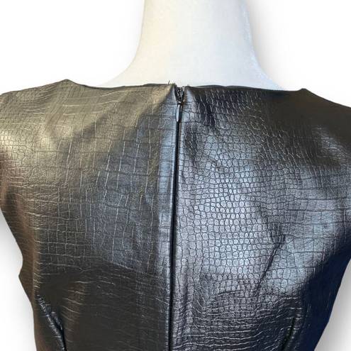 Shelby & Palmer  Dress Black Sleeveless Scoopneck 
Faux Leather Snakeskin Mini