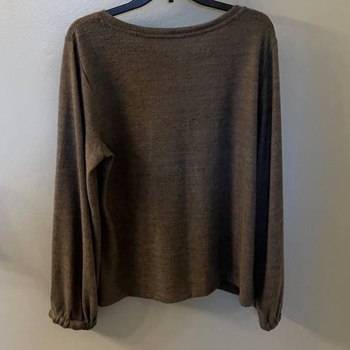 a.n.a Womens . Crew Neck Gray Sweater.  Size XL