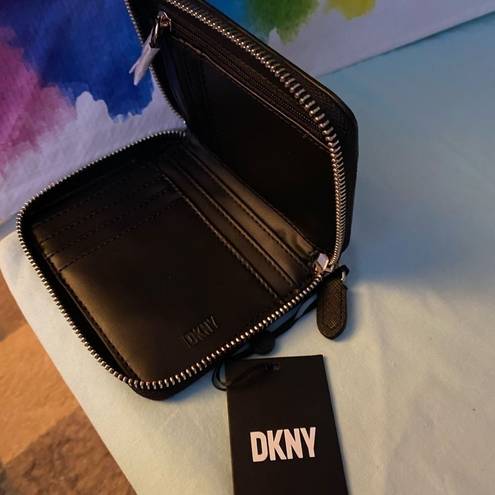 DKNY  Designer Black Zip Up Wallet