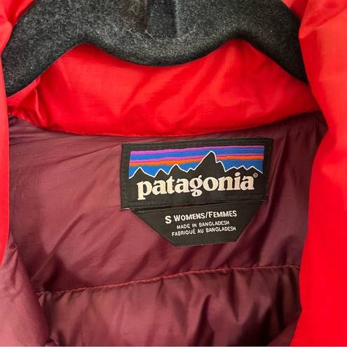 Patagonia  Women’s Down Sweater Red Puffer Coat Small