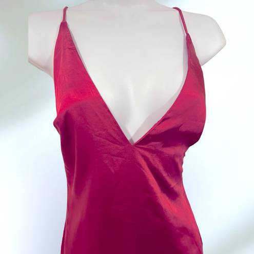 Revolve - MORE TO COME Regina Maxi
Dress in Fuchsia Size S