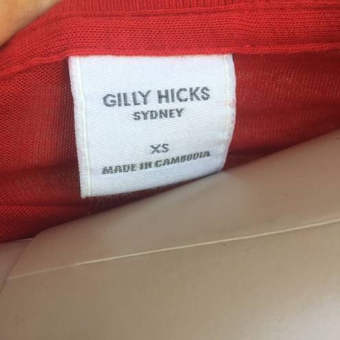 Gilly Hicks  soft knit tee