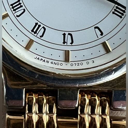 Seiko  Vintage Ladies Watch Gold-Tone Bracelet Case White Dial New Crystal