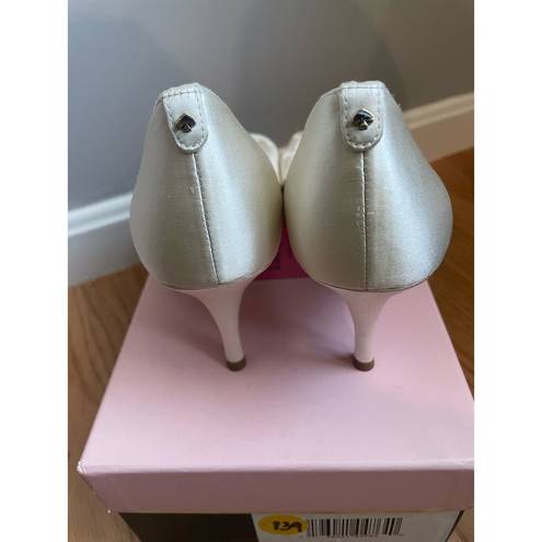 Kate Spade  Ivory Crawford Bow Satin Heels in Size 9 Wedding Shoes