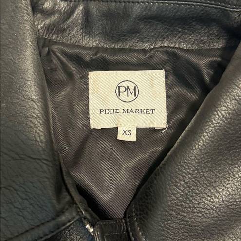 NASH OVERSIZED LEATHER BOMBER JACKET
Pixie Market XS