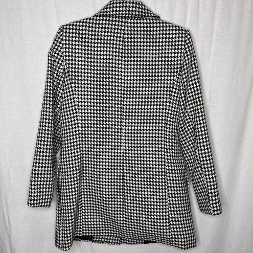 Tahari Hounds Tooth Lined Mid Length Coat Black and White Size 6 Women