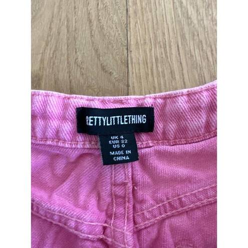Pretty Little Thing  - Baggy Wide Leg Jeans in Pink