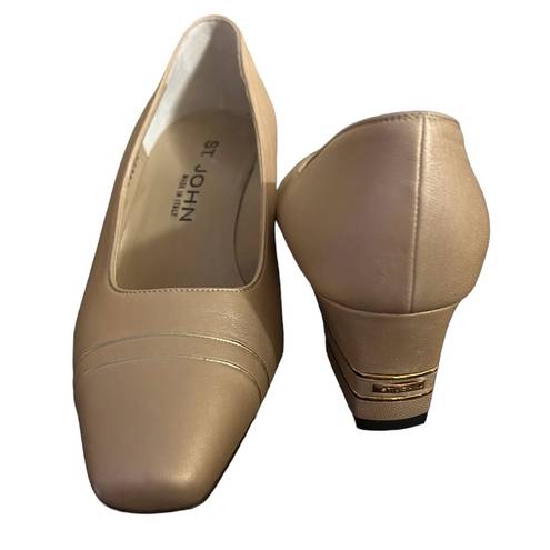 St. John Women's Light Beige Leather Pumps - Size [size]6B