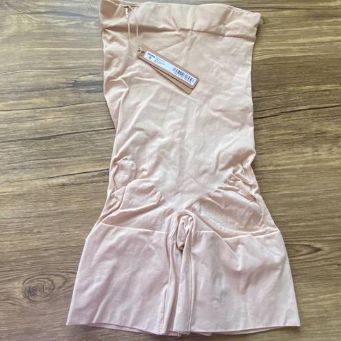 SKIMS NWT  Seamless Sculpt HIGH-WAISTED MID THIGH SHORT Sand Size L