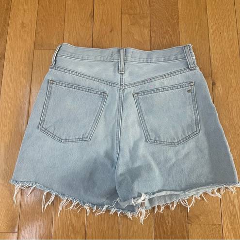 Madewell  The Mom Jean Short 27 Light Wash