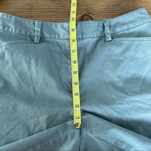 Lands'End Lands’ End Green Grey Mid Rise Bermuda Shorts Size 8 khaki