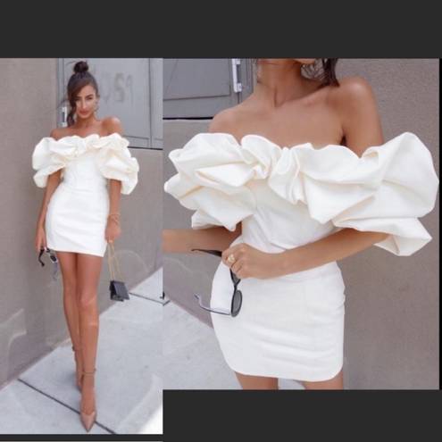 House Of CB  'Selena' Ivory Satin Ruffle Strapless Dress size medium NWOT