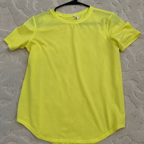 Lululemon  tee