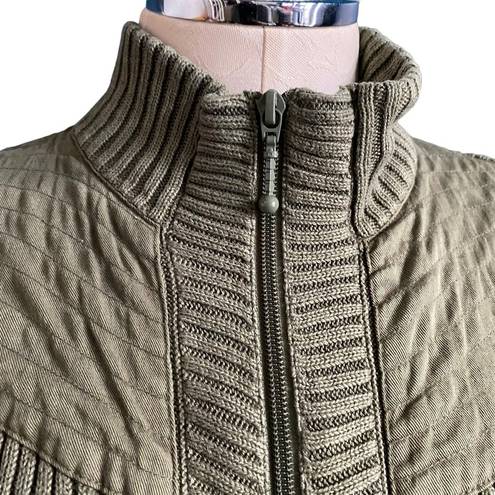 Woolrich  Women’s Olive Green Knit Quilted Sleeveless Zip Up Vest Size Medium