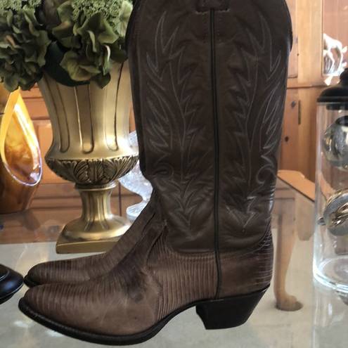 Justin Boots Justin Lizard skin boots taupe brown .