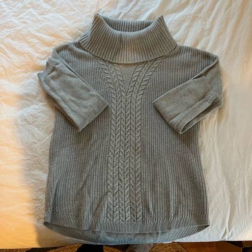 Banana Republic Women’s Barely Worn Dark Grey  Turtleneck Sweater