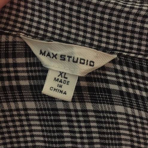 Max Studio Black & White Plaid  Button Down Shirt Size Large