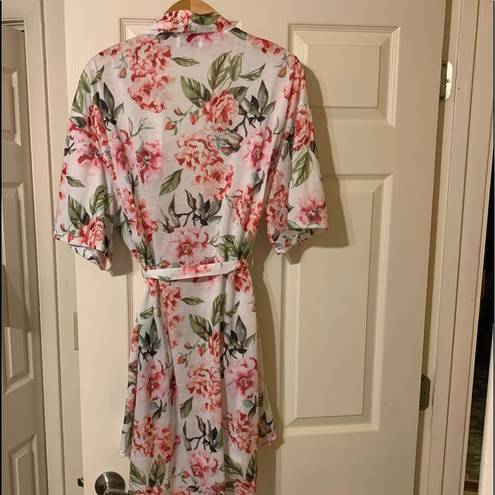 Show Me Your Mumu  ‘Garden of Blooms’ kimono robe, one size