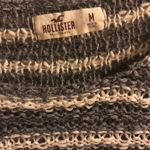 Hollister  sweater