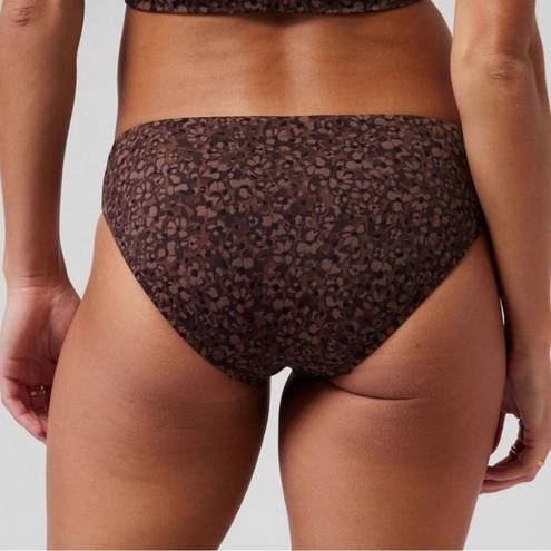 Athleta Conscious Crop Bikini Top D-DD and Clean Medium Bikini Bottoms