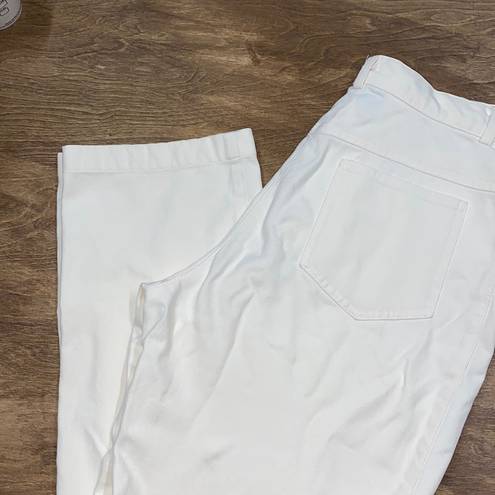 St. John  Sport ivory color jean pants size 8