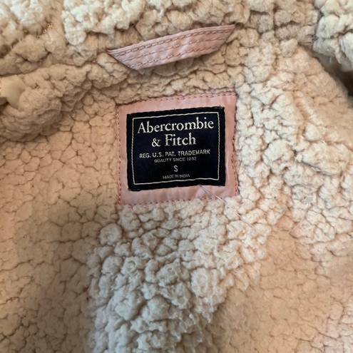 Abercrombie & Fitch  light pink parka