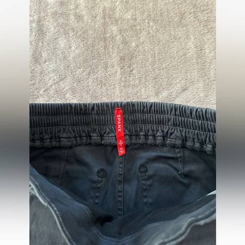 Spanx  Women’s  Stretch Twill Cargo Jogger Pants Gray Ankle Zip Size Small NWT