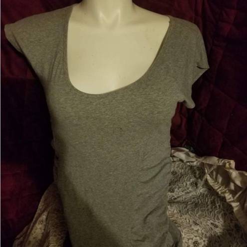 DKNY 𝅺 jeans Size large gray top cap sleeve scoop neck line Gathered sides