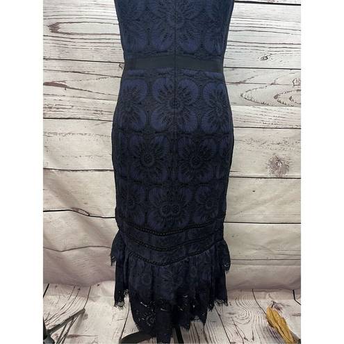 Banana Republic  NWT size 4 navy blue and black fit flare dress, lace on outer la