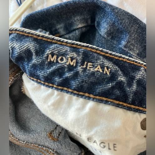 American Eagle Stretch Ripped Mom Jeans Size 8 Extra Long Dark Washed