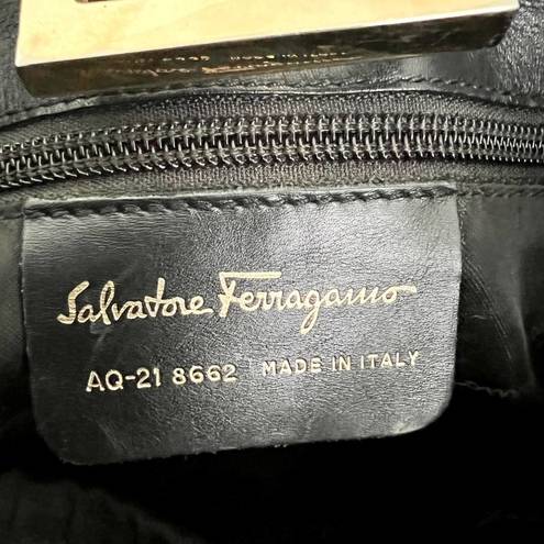 Salvatore Ferragamo black Ganci textured leather shoulder bag