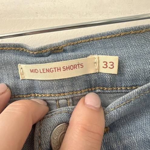 Levi’s Mid Length Shorts Size 33