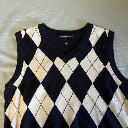 Brandy Melville  riley sweater vest