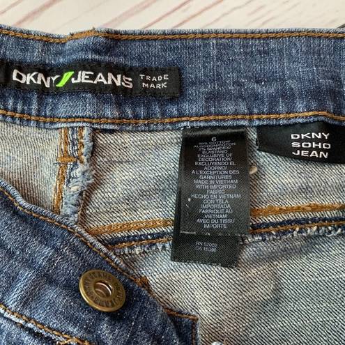 DKNY  Soho Cuffed Ankle Jeans Size 6