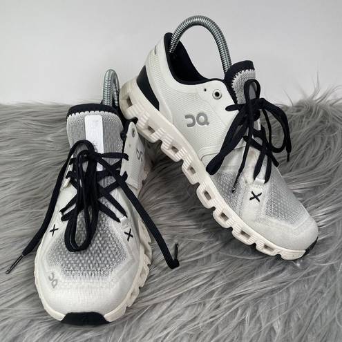 On Cloud  X 3 Womens Size 7 Black White Shoes Running Gym Athletic Sneakers