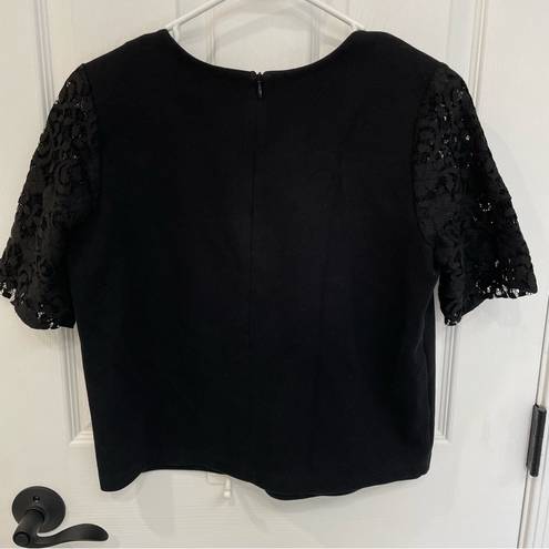 Loft Ann Taylor  Black Thick Cropped Lace Short Sleeve Top Women’s Size S