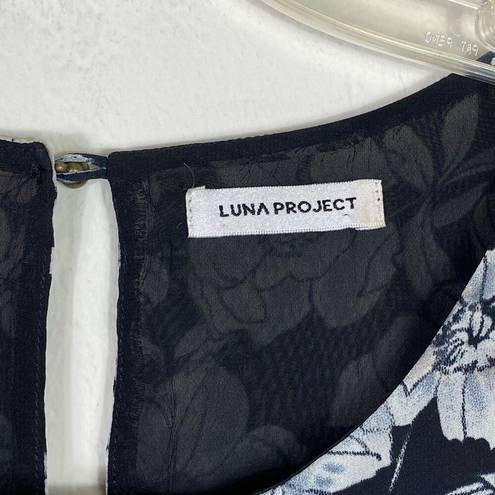 Luna  Project Black & White Floral Long Sleeve Pintucked Blouse Size M