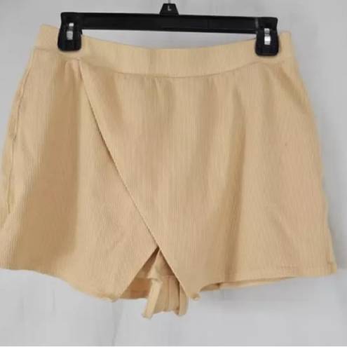 Free People FP Movement The Preppy Skort. Preloved. Size Medium.