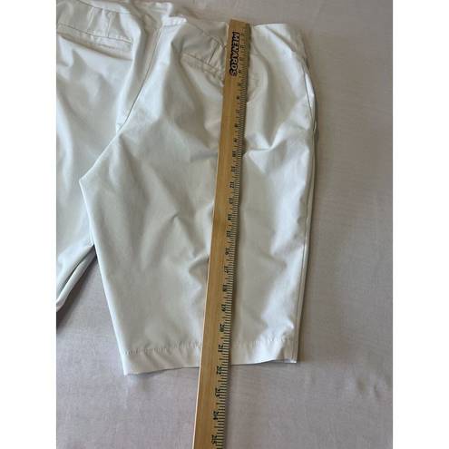 Chico's  Zenergy size 14* White shorts Polyester Spandex Utility Shorts Bermuda