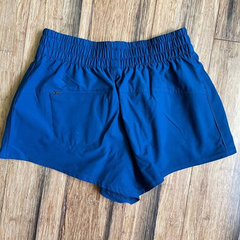 Vuori  dash short cosmo blue