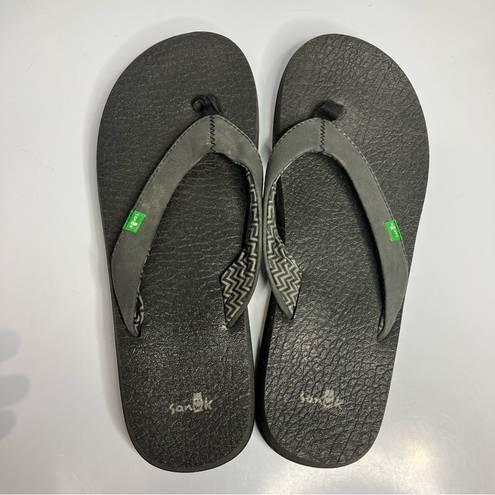 Sanuk  yoga mat flip flops size 8