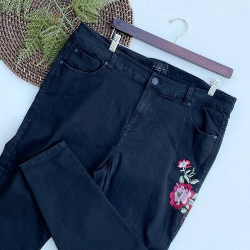 Celebrity Pink  Women’s Jeans Pants Black Embroidered Mid Rise Ankle Skinny 20