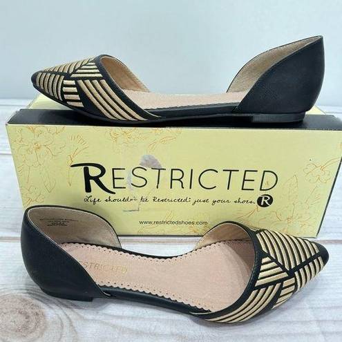 Modcloth NEW  Restricted “Amazing” Black & Gold Stitched Toe Flats Size 8.5