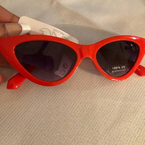 Icing Vintage Triangle Red Cat Eye Sunglasses - Brand new with Tags!