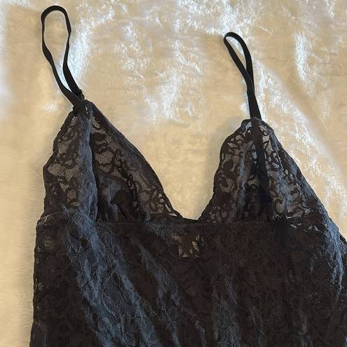 Victoria's Secret 🖤 VTG Victoria’s Secret Black Lace Slip in L EUC