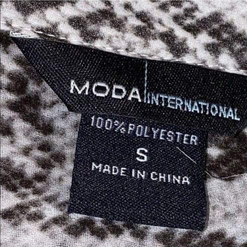 Moda  international black grey button up shirt top