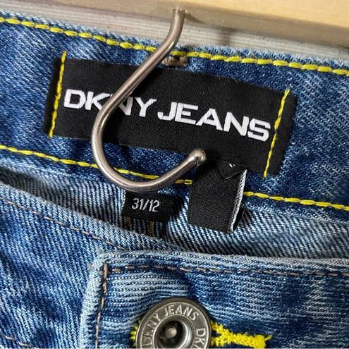 DKNY NWT  Jeans Kent High Rise Straight Leg Size 31