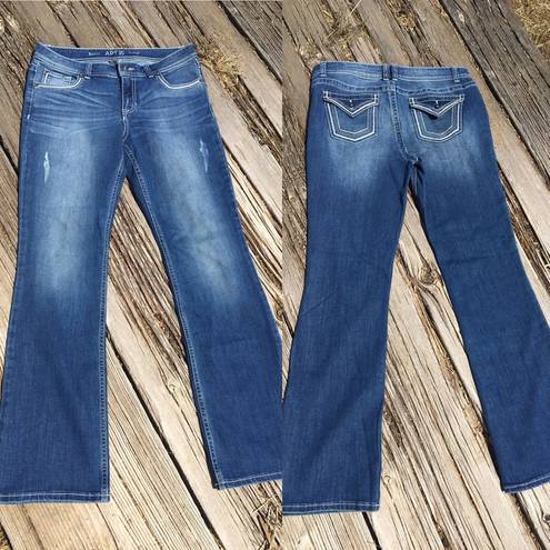 Apt. 9  Med Wash Bootcut Wiskered Great Fit SZ 12